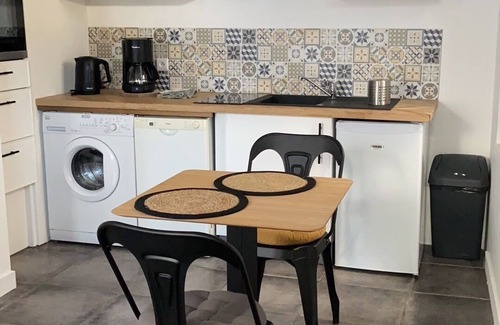 Marans Apartamento | LE PIGEONIER DU DAUPHIN town house near La Rochelle