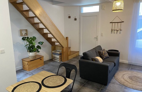 Marans Apartamento | LE PIGEONIER DU DAUPHIN town house near La Rochelle