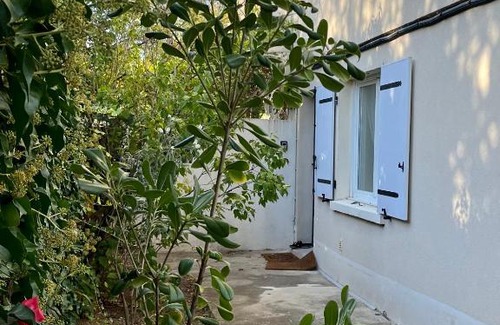 Saint-Jean-de-Vedas Apartamento | Le Pistachier - Maison cozy avec jardin privatif