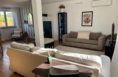 Saint-Jean-de-Vedas Apartamento | Le Pistachier - Maison cozy avec jardin privatif