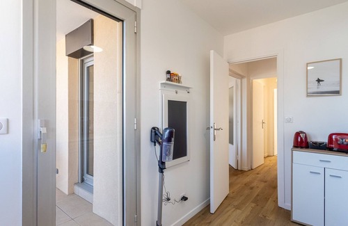 La Faviere Apartamento | le Port de Bormes by Interhome