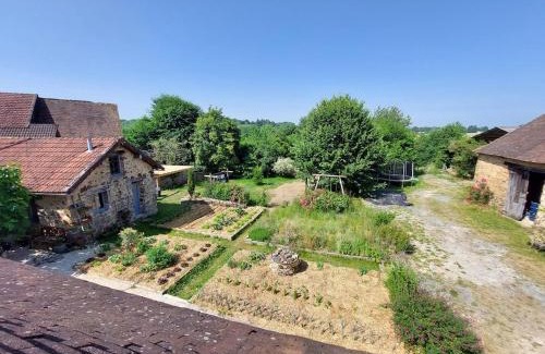 Coussac-Bonneval Casa | Le Potagîte, Gîte dans un jardin potager Limousin