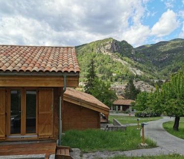 Annot Casa | Le Pré Martin, gîte de chalets