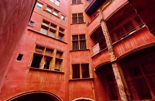 Old Lyon Apartamento | Le Prestige Vieux Lyon : Duplex overlooking the Saône River