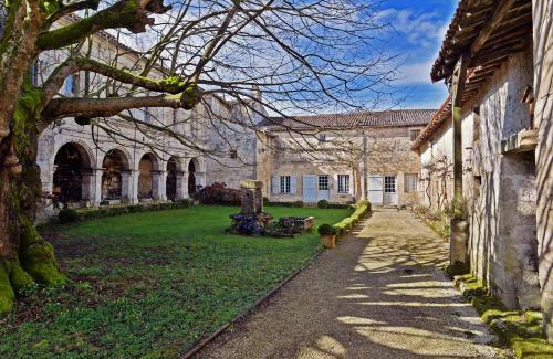 Azay-le-Brule Casa | Le prieuré Saint Barthélémy