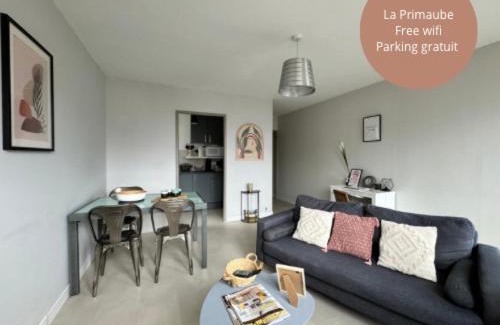 Luc-la-Primaube Apartamento | Le Primaubois - 2 chambres & parking - Centre La Primaube