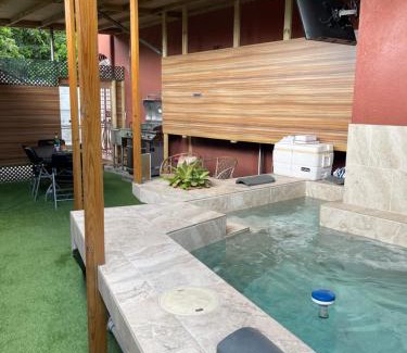 Molynes Gardens Apartamento | Le Quad - One Bedroom & Studio Apt - Private, Spacious & Secured
