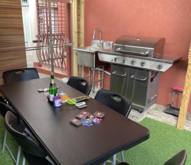 Molynes Gardens Apartamento | Le Quad - One Bedroom & Studio Apt - Private, Spacious & Secured