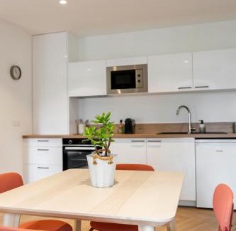 Laval Apartamento | Le Ravito