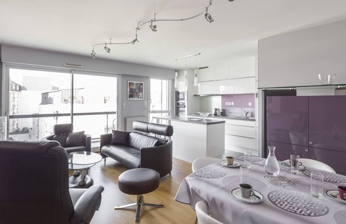 Bourg-l'Eveque Apartamento | Le Reflet Citytrip au bord de l'eau