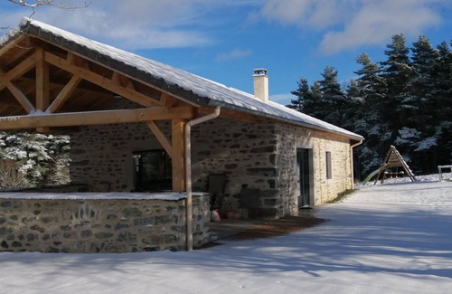 Saint-Julien-du-Pinet Cabaña | Le Refuge de Jorance and its spa 🌲🌼🏡🌄