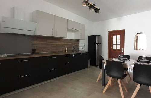 Mireval Casa | Le repaire du Gabian, quiet village house, 5km from the sea