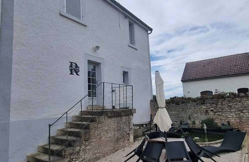 Saint-Germain-le-Rocheux Casa | Le Rocagermanois - Pretty village house