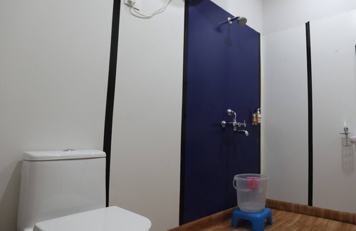 Chamiyala Hotel | Le ROI Floating Huts & Eco Rooms