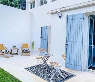 La Penne-sur-Huveaune Apartamento | Le Romarin Bas de villa T2 avec jardin et parking au pied de la Forêt
