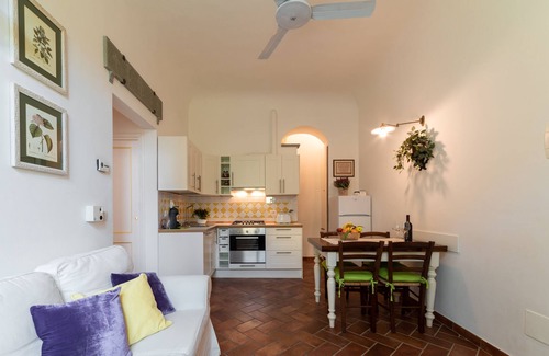 Santa Croce Apartamento | Le Rose di Leonardo -Apartamento Histórico 2camas, A/C, WI-FI, lavadora,secadora