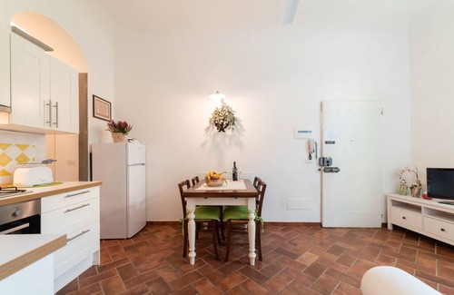 Santa Croce Apartamento | Le Rose di Leonardo -Apartamento Histórico 2camas, A/C, WI-FI, lavadora,secadora