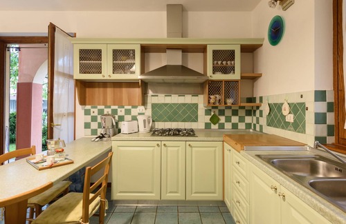 Baveno Apartamento | Le Rose di Rosanna by Interhome