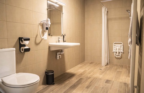 Moncoutant Hotel | Le Saint Pierre