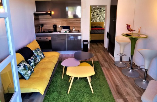 Ile du Levant Apartamento | Le Silène Apartment T2 - 28m2 Sea view Terrace 25 m2 Air conditioned