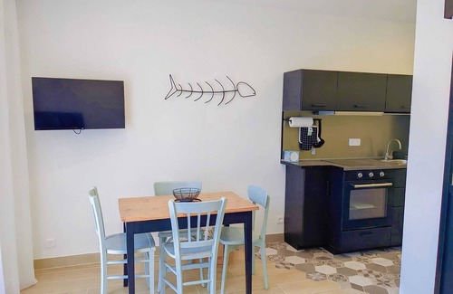 Balaruc-les-Bains Casa | Le Stud'Thau Balaruc, Charming Cocoon (outside & parking)