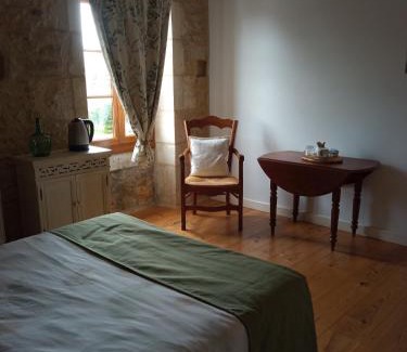Sainte-Hermine Cama Y Desayuno | Le Tamaris Chambres d'hôtes