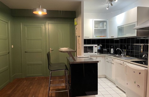Auxerre Apartamento | Le Temple-Apartamento-Apartamento-Baño en la habitacion-Vista a la Ciudad