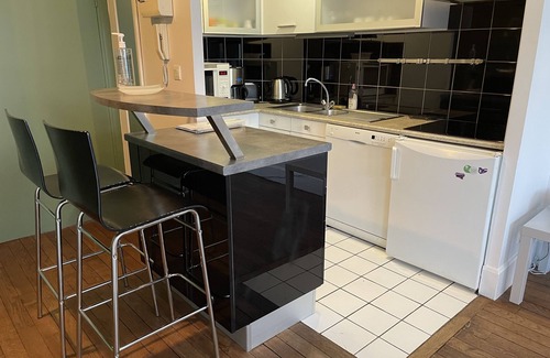 Auxerre Apartamento | Le Temple-Apartamento-Apartamento-Baño en la habitacion-Vista a la Ciudad