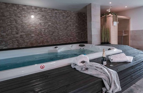 Roquemaure Casa | Le Templier - Swim spa - Hamman - Sauna - 14 pers