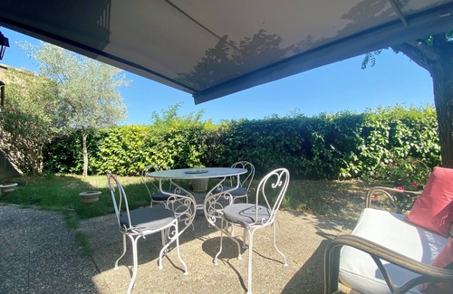 Vaison-la-Romaine Apartamento | Le Théos - Ground floor apartment with garden in Vaison-La-Romaine