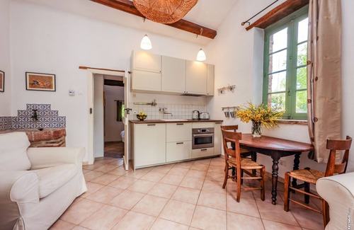 Gaillac Casa | Le Triangle D'or - Gite de Charme - Piscine - Gaillac