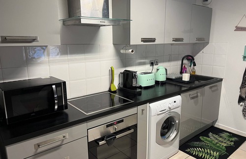 Cugnaux Apartamento | Le Tropik joli 2 bedrooms
