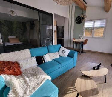 Cuges-les-Pins Casa | Le Vertuose 13