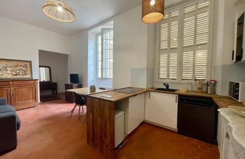 Cannes City Centre Apartamento | Le Zeus - Cannes Villa St Henri seafront unique 2bedrooms