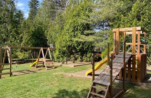 Sainte-Lucie-des-Laurentides Casa | Le1603 - Le Petit Caribou - Chalet spa et plage