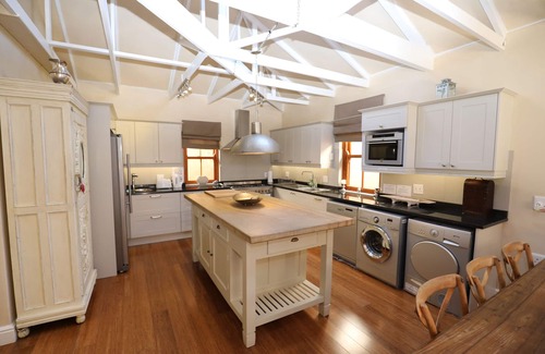 Constantia Casa | LeBonheur