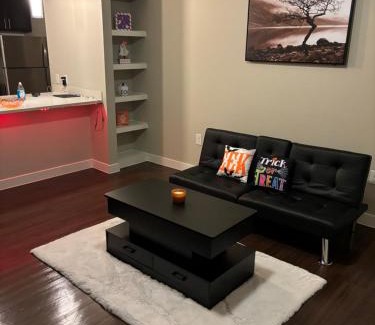 Katy Apartamento | LED Fall Chillax 1B1B Couples Retreat Katy mills mall