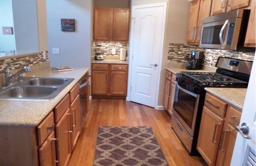 North Natomas Casa | LeDawn-Next To Airport Downtown Arena Pool SpaGym