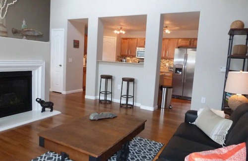 North Natomas Casa | LeDawn-Next To Airport Downtown Arena Pool SpaGym