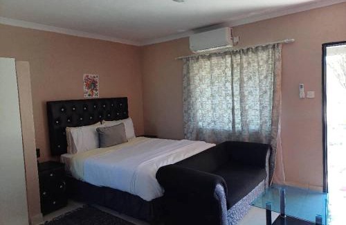 Maun Casa | Ledu's Get-Away Nest