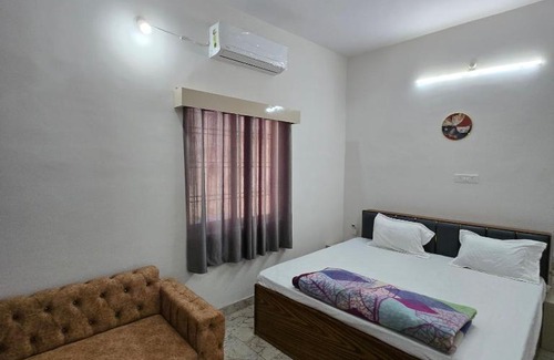 Jabalpur Apartamento | Leela homestay - one Bedroom with kitchen