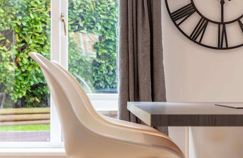 Ayr Casa | Leeward House - Donnini Apartments