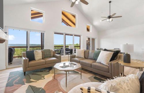 Kimberling City Casa | Legacy Lakeside Retreat