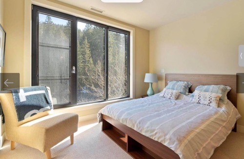 Sicamous Condominio | Legacy on Mara Lake/ Private Sandy Beach/Boatslip