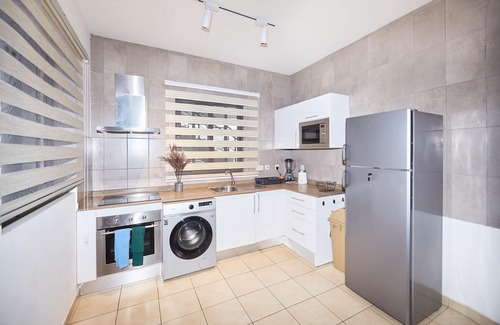 East Legon Apartamento | Legacy Square-East Legon by Quao Realty