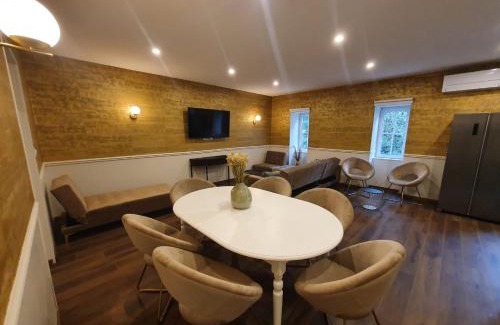 Macon Apartamento | Legend Majestic - 3 chambres - Parking privé GRATUIT - Centre Ville - Quai de Saône - Gare - fibre