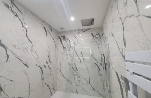 Macon Apartamento | Legend Majestic - 3 chambres - Parking privé GRATUIT - Centre Ville - Quai de Saône - Gare - fibre