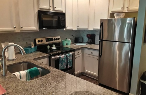 Red Hill Condominio | Legends Golf Resort Condo minutes from the beach