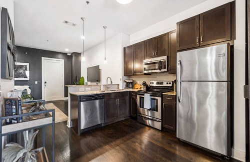 Midtown Condominio | Legends Loft | Modern Stay Near Vandy on West End, Minutes to Broadway