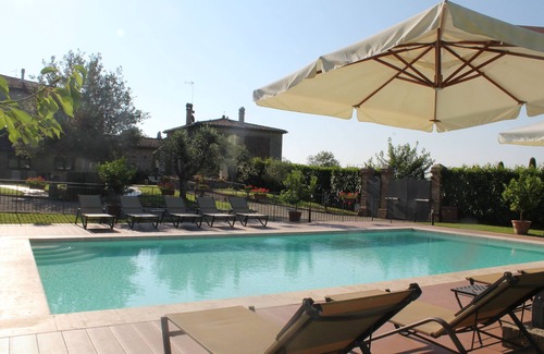 Siena Casa | Casa rural adosada de Siena, piscina compartida, ideal para descubrir la Toscana